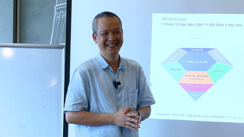 thầy vũ long là ai